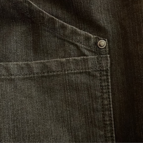 NEW Crown Royal Whiskey Black Denim Bartender Apron with Pockets - Picture 11 of 11